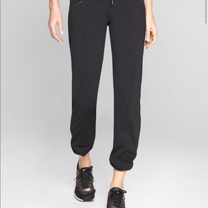 NWOT Athleta metro slouch pants black